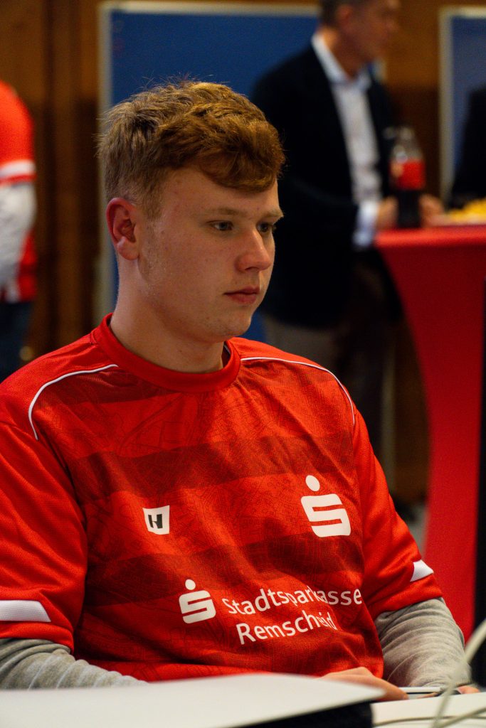 DSC02963 Spieler der Stadtsparkasse Remscheid beim Showmatch der Sparkassen