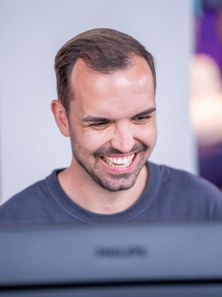 DSC00409 glücklicher Mann beim eFussball Masters Final Four EURO