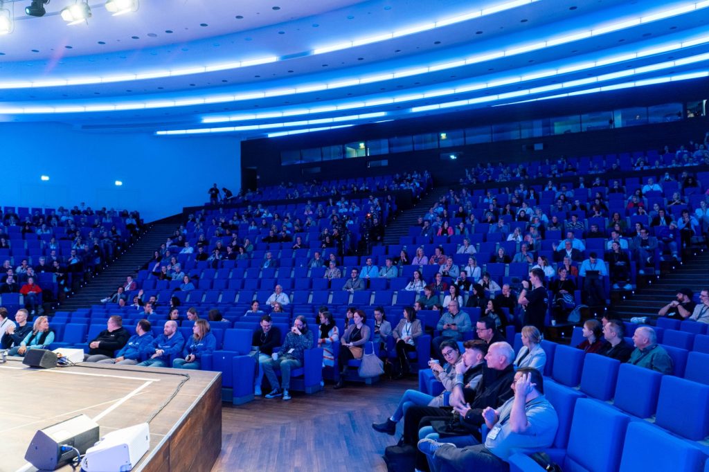 dalk-2024-24 Das Plenum bei DALK 2024