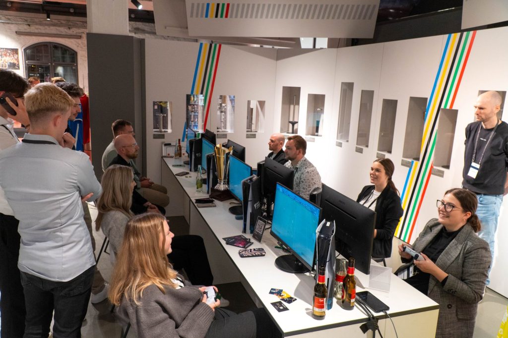 digital-business-summit-8 eFußball-Arena bei den Kölner Haien