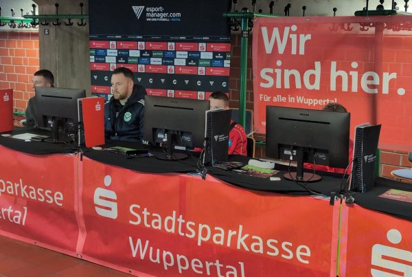 Messestand eFußball-Arena bei der Hallenstadtmeisterschaft in Wuppertal