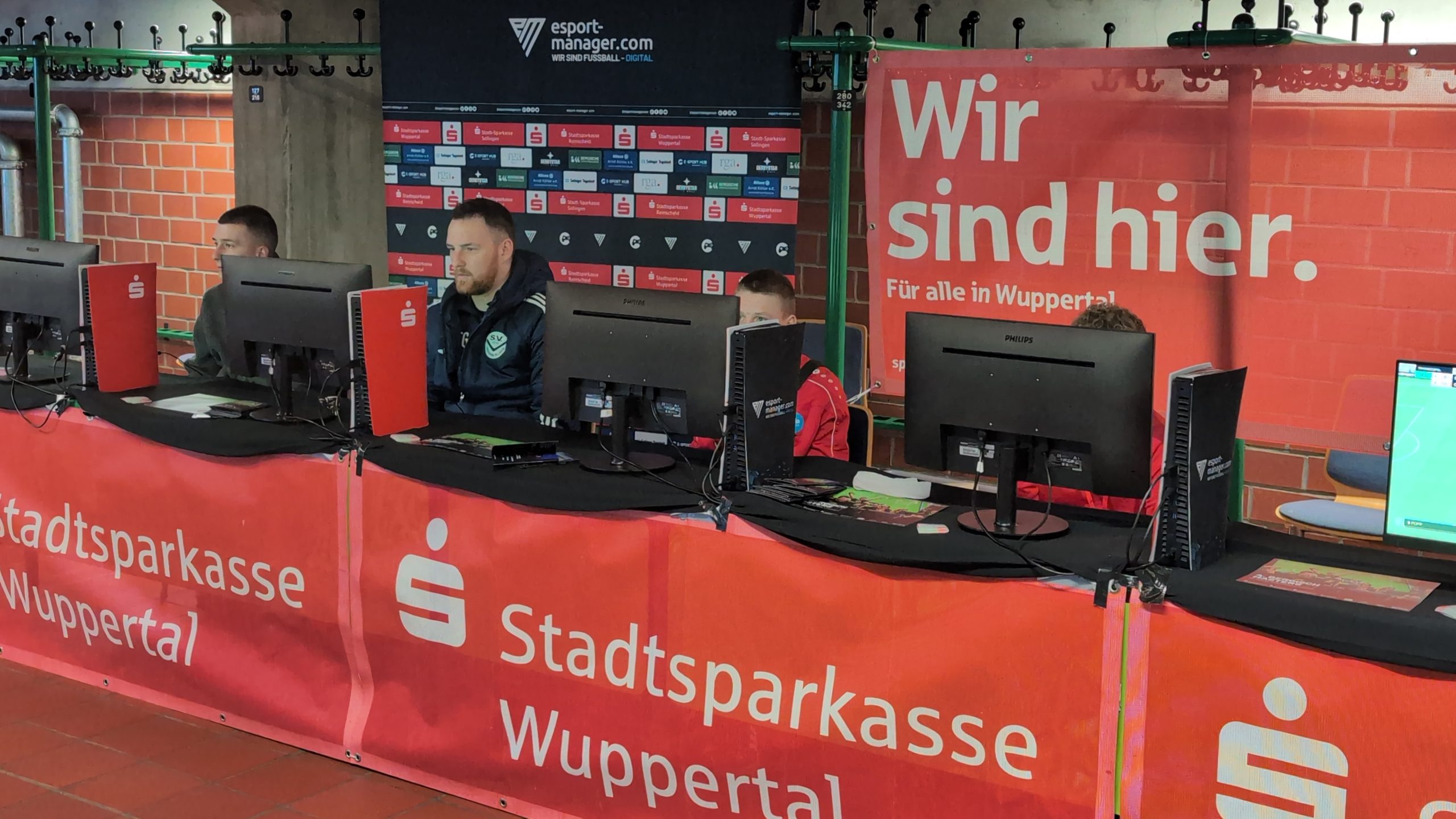 Messestand eFußball-Arena bei der Hallenstadtmeisterschaft in Wuppertal