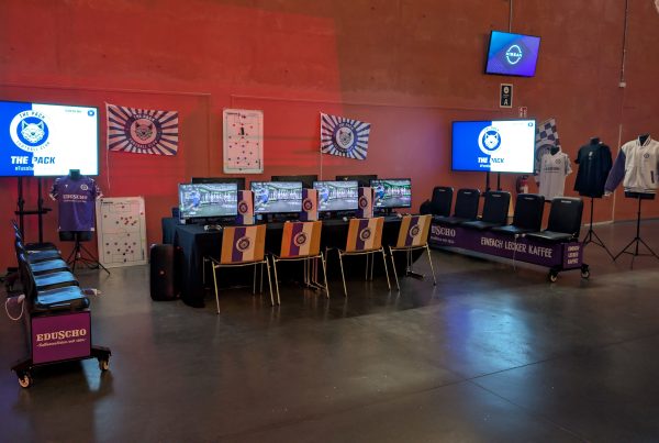 Die eFußball-Arena bei der Icon League in Berlin.