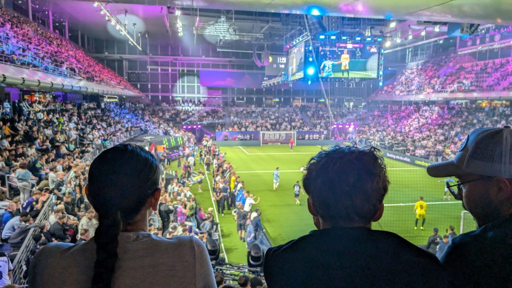 PXL_20250525_150521822 Max-Schmeling Halle beim Final 8 der Icon League