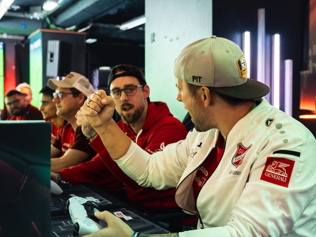 2025-12-13-kölnmasters-quer-5 Jubel bei Fortuna Bottrop beim Köln Masters 2025 im XPERION Köln.