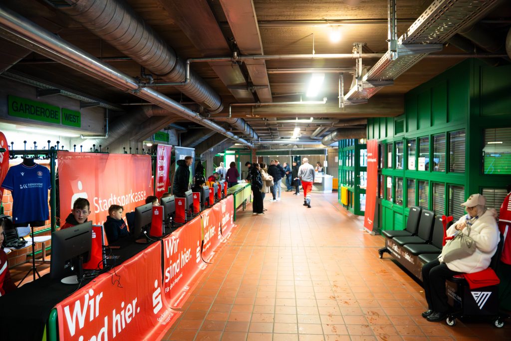 2026-01-26-hallenmeisterschaft-1 Die eFußball-Arena in der Unihalle bei den Hallenmeisterschaften 2026.