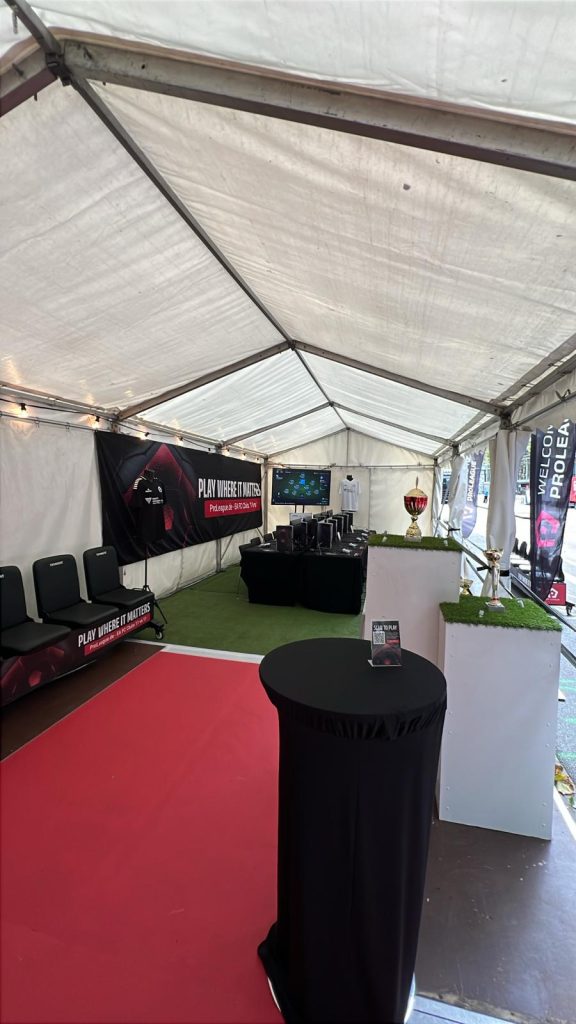 WhatsApp Image 2026-08-29 at 14.30.53 Die eFußball-Arena beim gamescom city festival 2026 vor dem Besucheransturm.